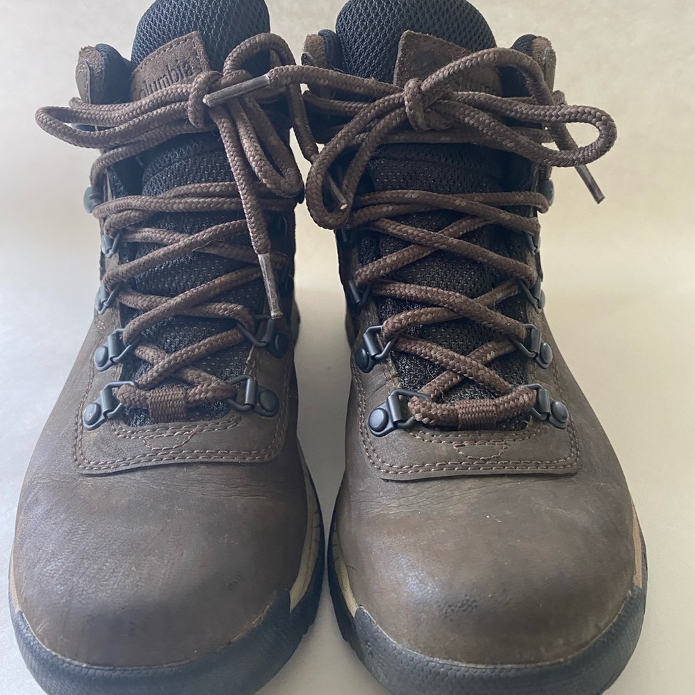 Columbia Women’s 6.5 Hiking Boot